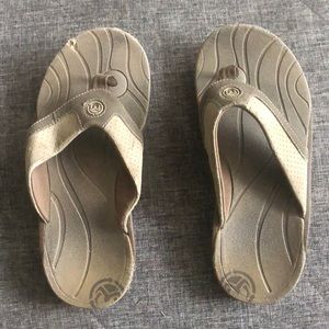 Boys Flip Flops. Worn 1x. Heavy Duty